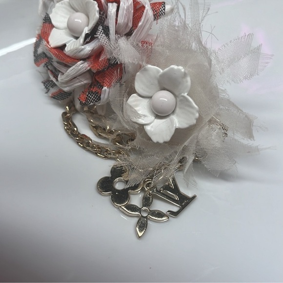 VINTAGE LOUIS VUITTON HAIR CLIP - Picture 1 of 10